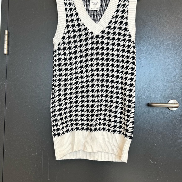 Abercrombie XS sweater dress in excellent used condition - Picture 2 of 11